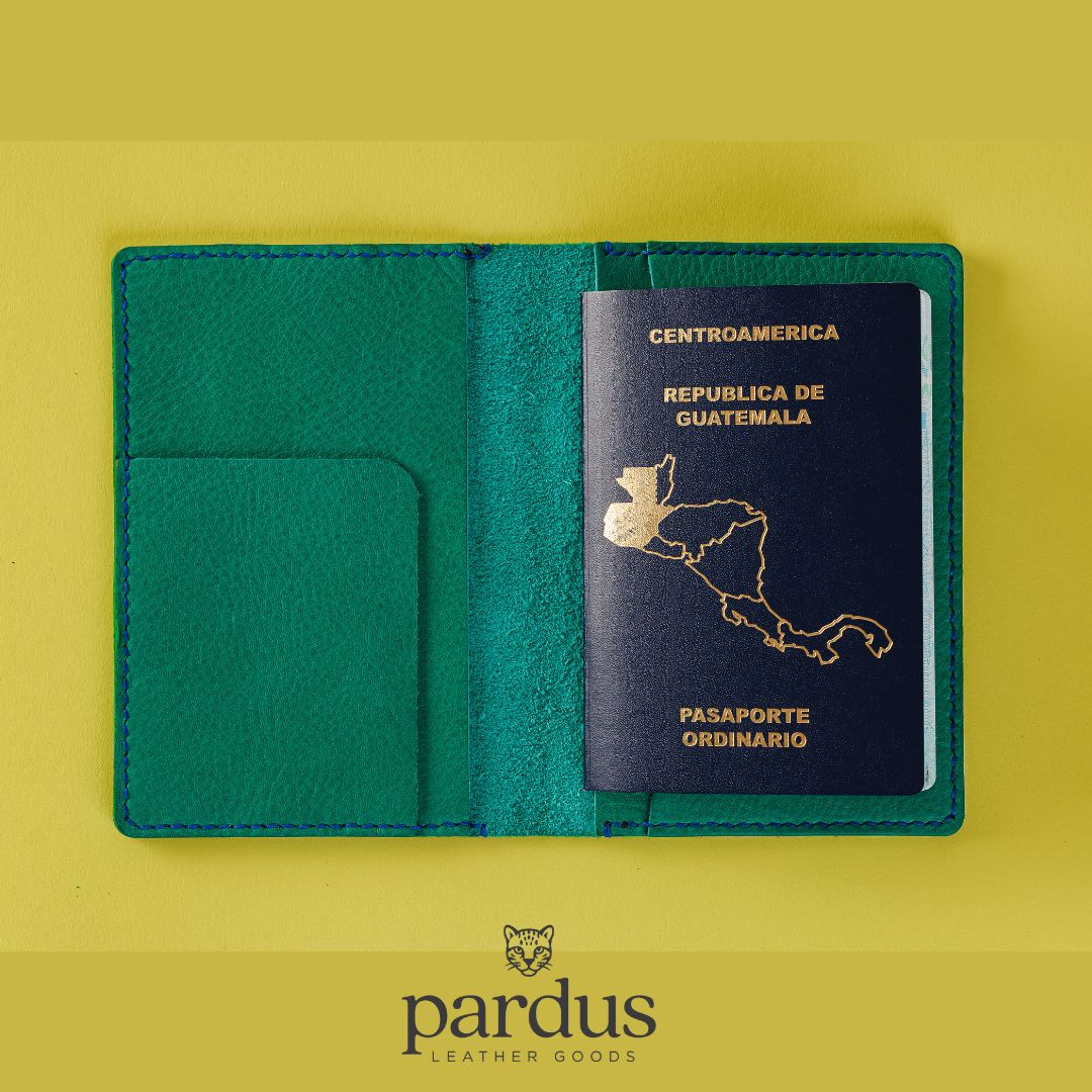 Pardus Passport Holder