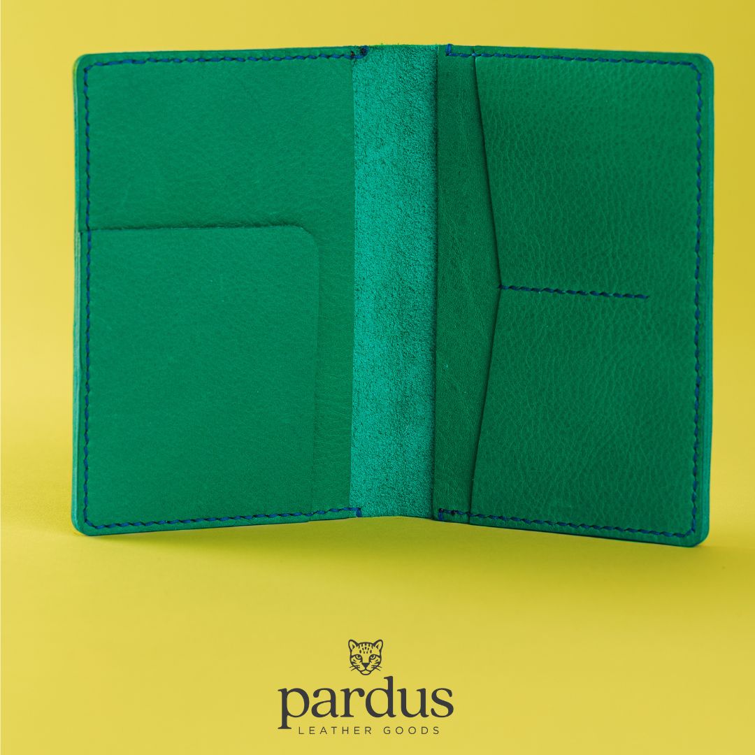 Pardus Passport Holder