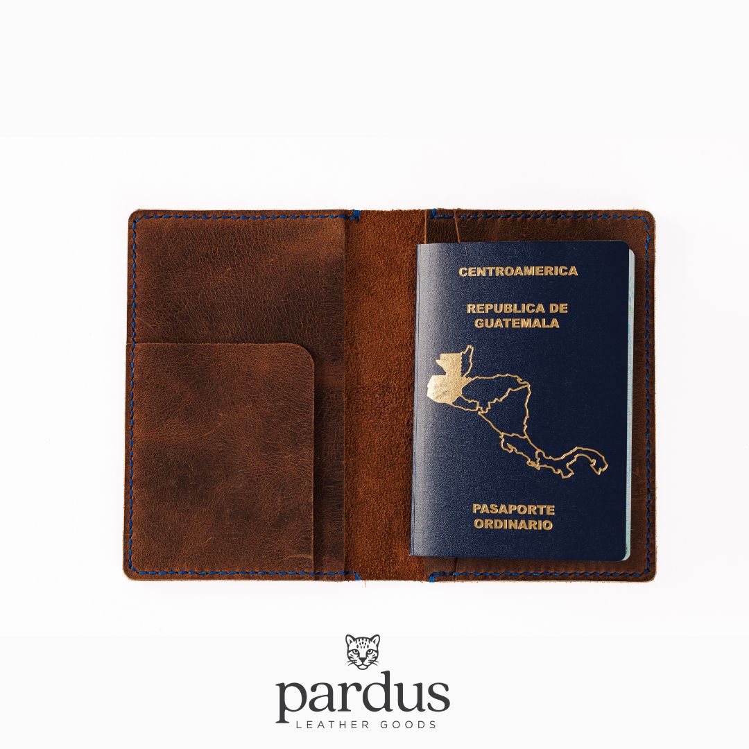 Pardus Passport Holder