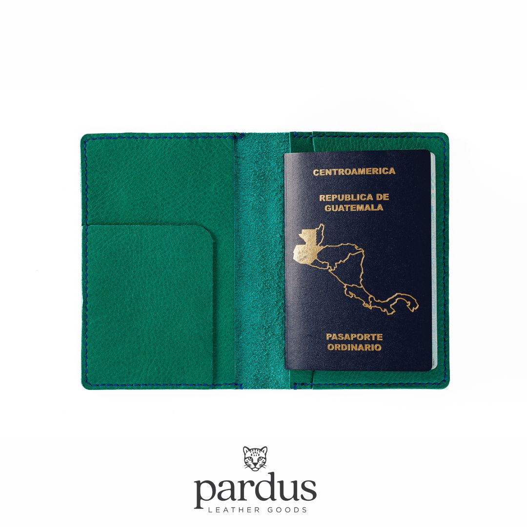 Pardus Passport Holder